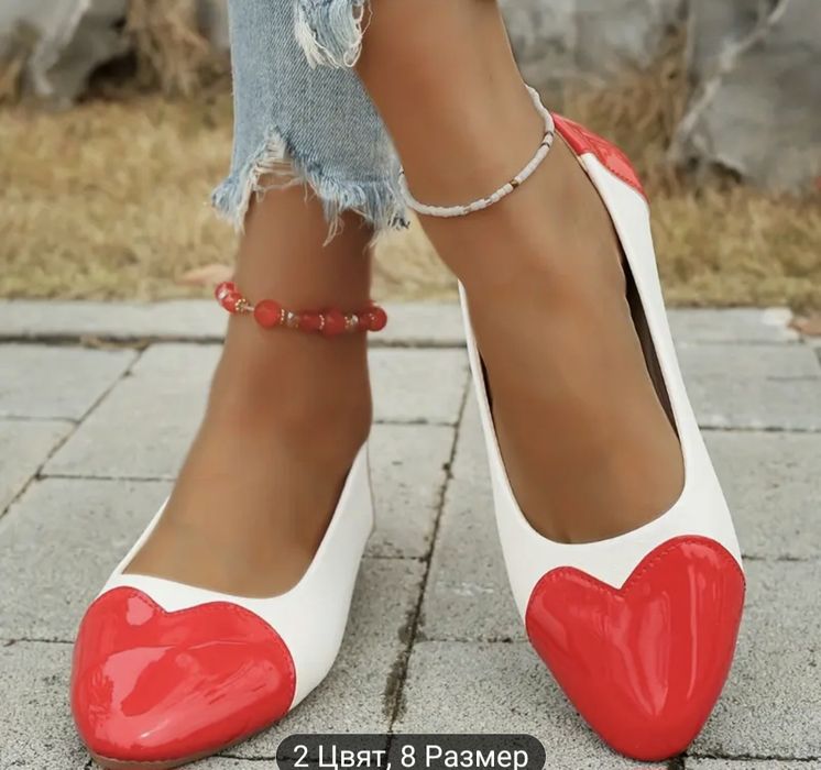 Лачени пантофки със сърце