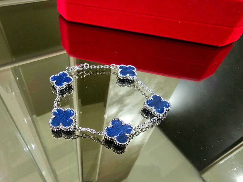 Van Cleef & Arpels VCA Silver Pietersite 5 Vintage Alhambra Гривна