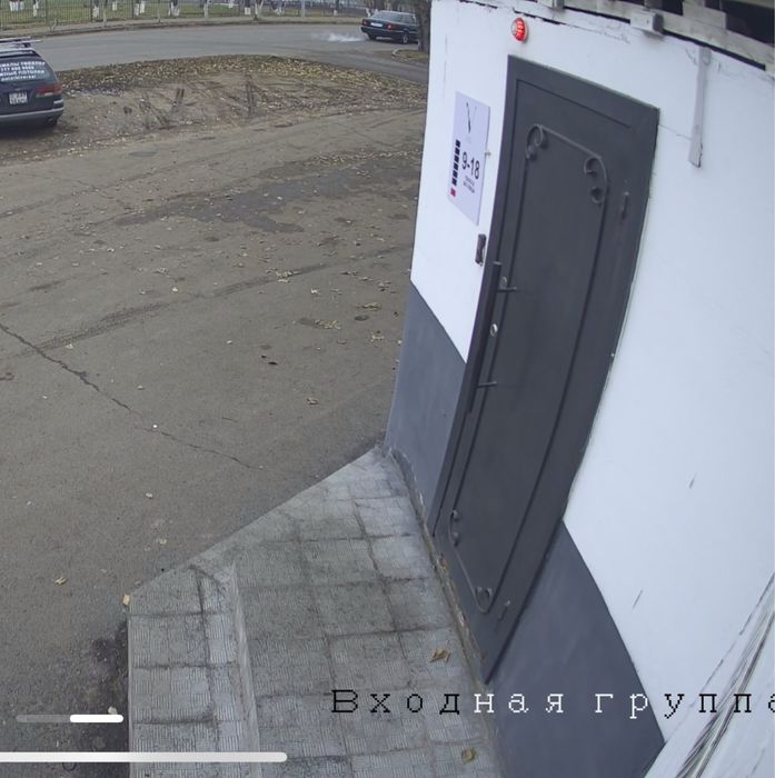 Входная дверь с обналичкой, замком + 5 ключей