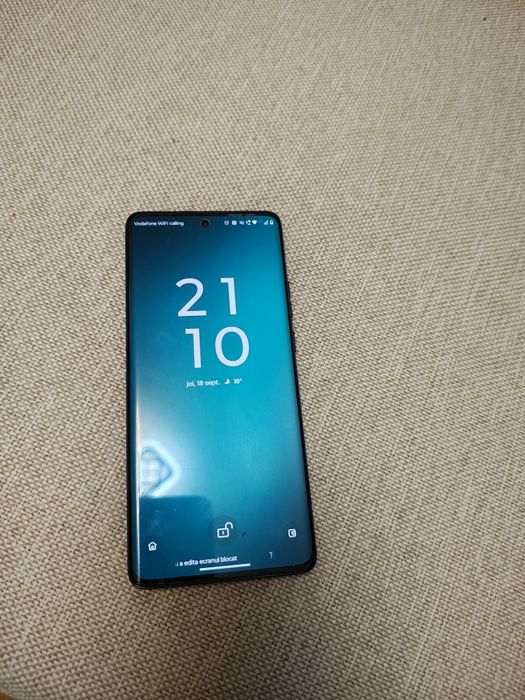 Vând Motorola edge 40