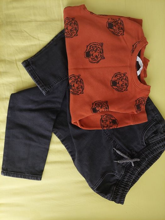 Запазени дрехи за момче. Размерите са 134-140