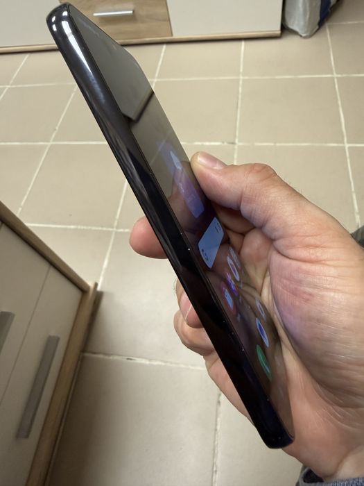 Samsung Galaxy S23 5G 8/128gb отличен