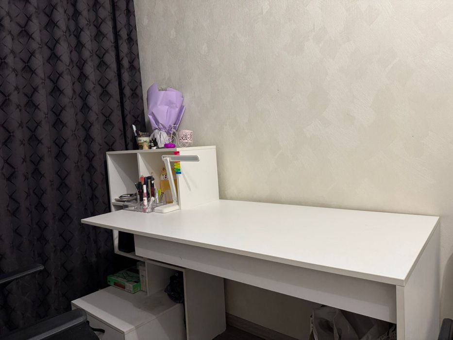 Рабочий письменный стол