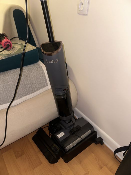 Моющий пылесос (le bot)