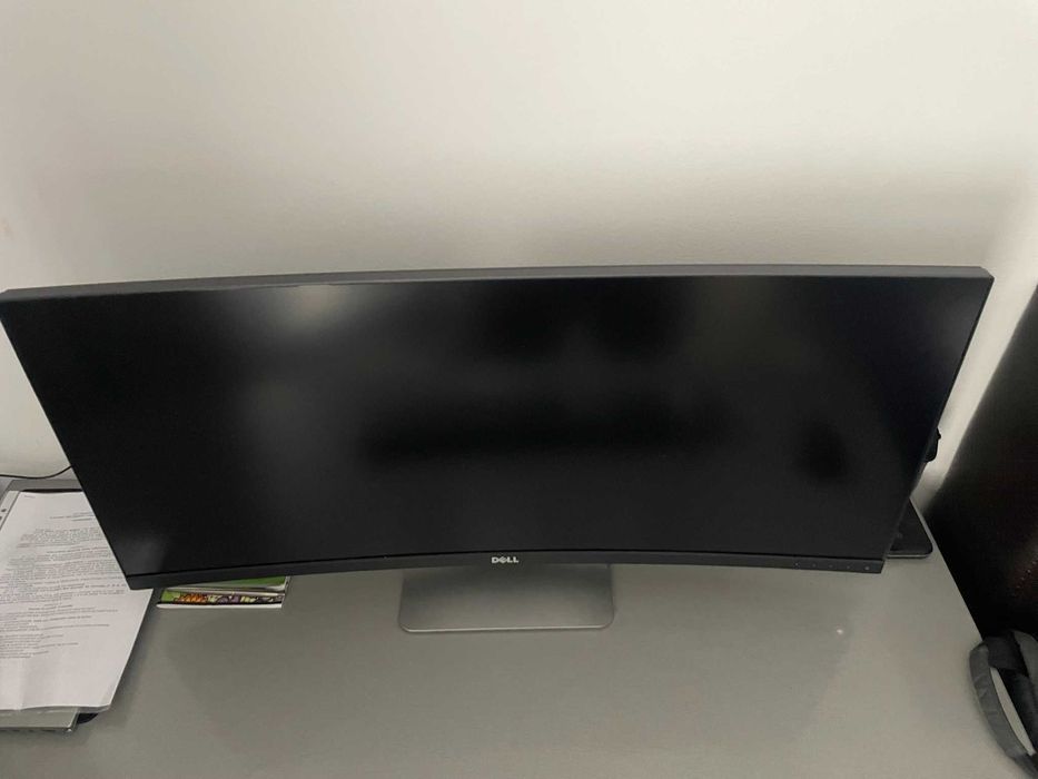 Monitor DELL 34,5 curbat