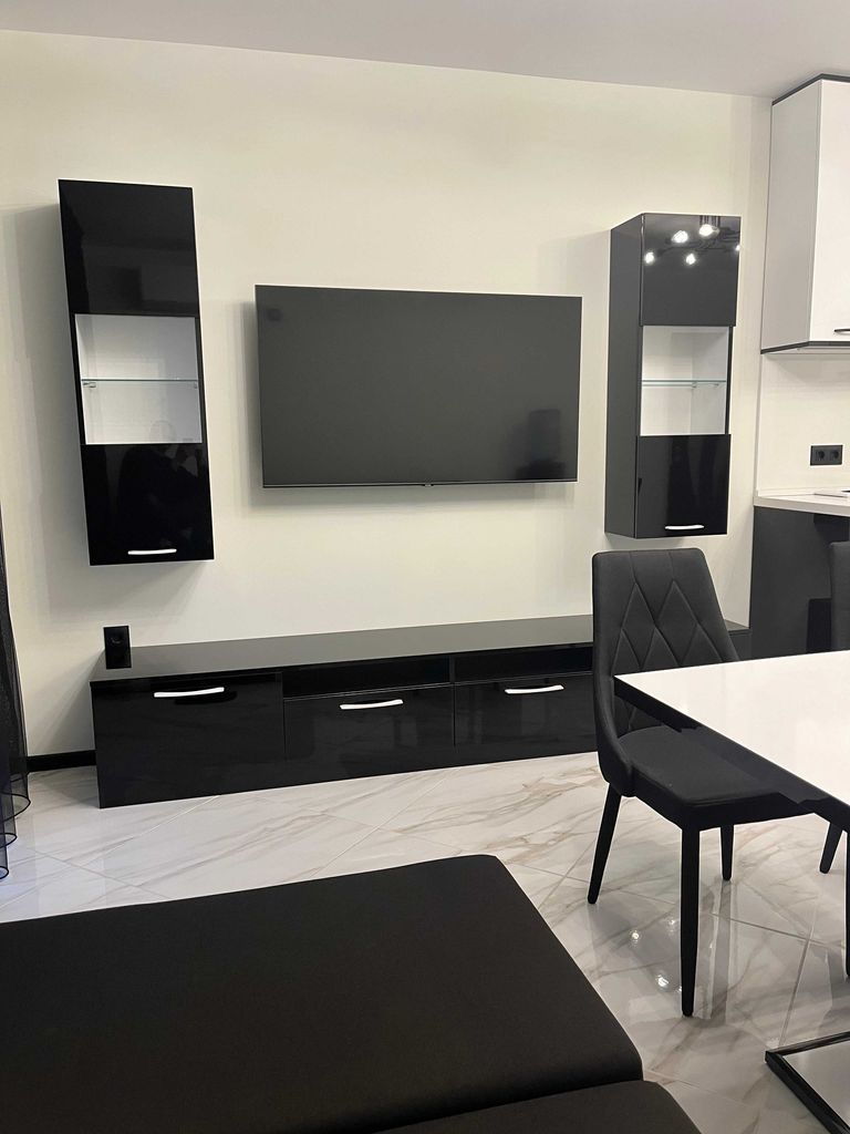 Продава се Тристаен апартамент в Свиленград - 116 кв.м за 1811 €/кв.м - Снимка #3