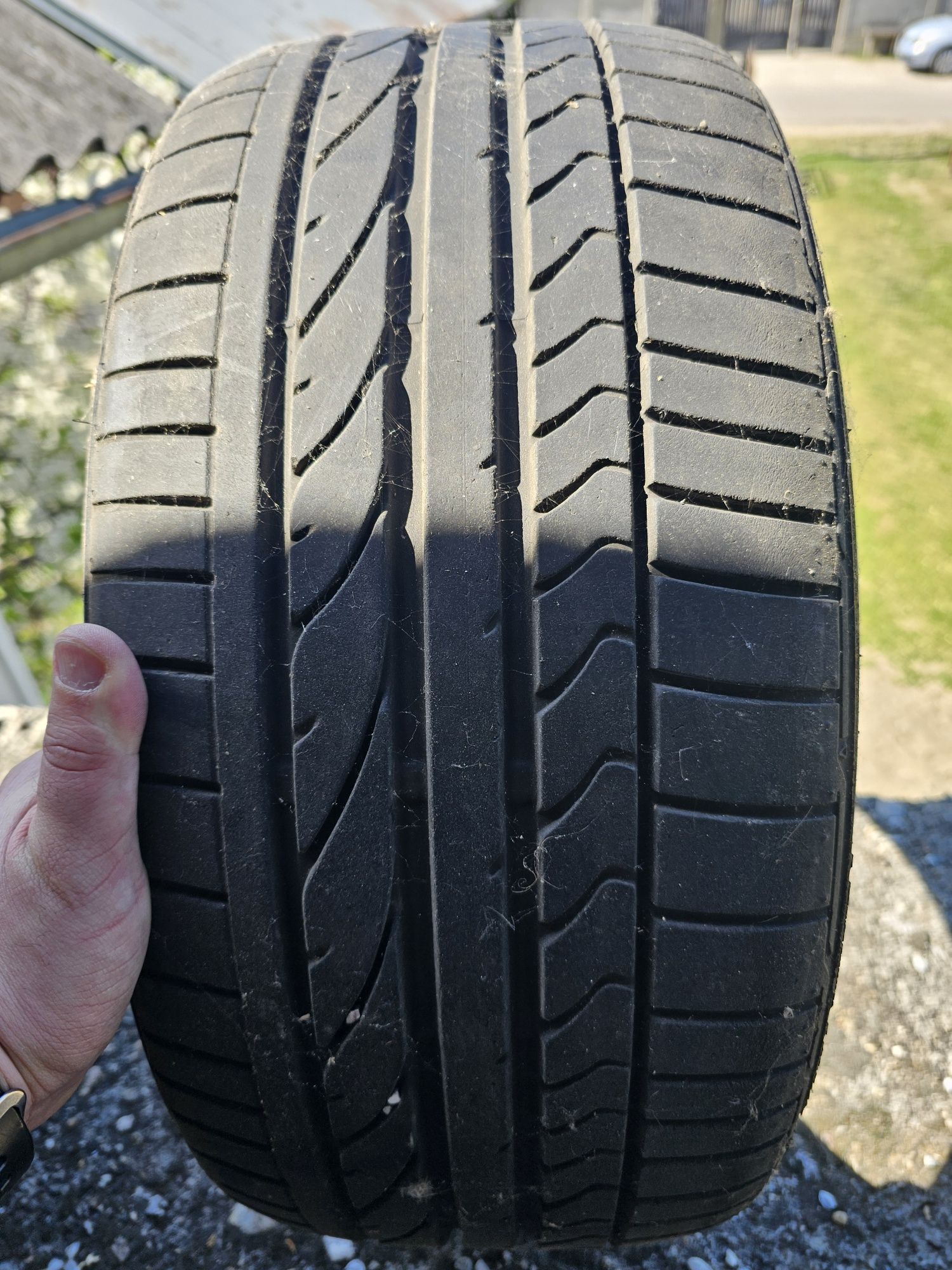 Anvelope Bridgestone 225 40 19 si 225 35 19