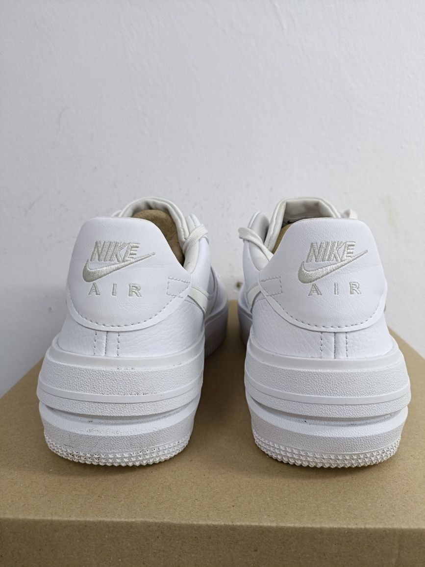 Nike Air Force 1 PLT.AF.ORM номер 40.5 код 24A