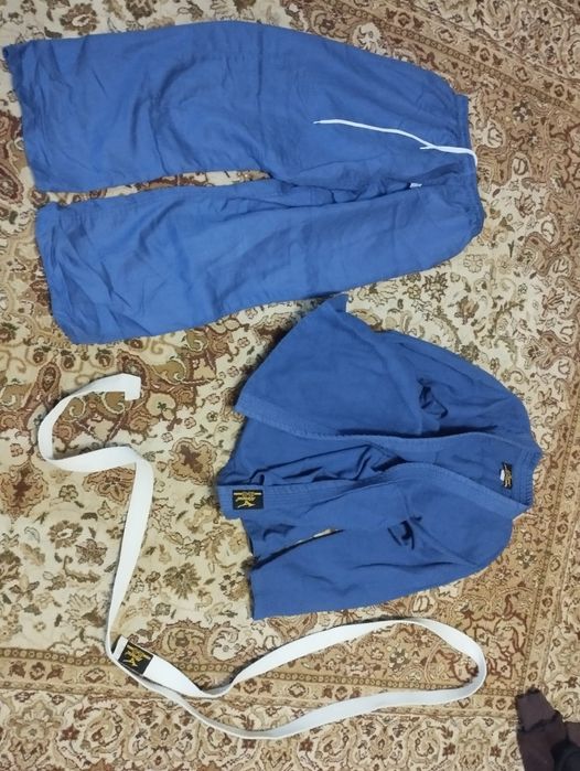 Продам кимоно. 10000