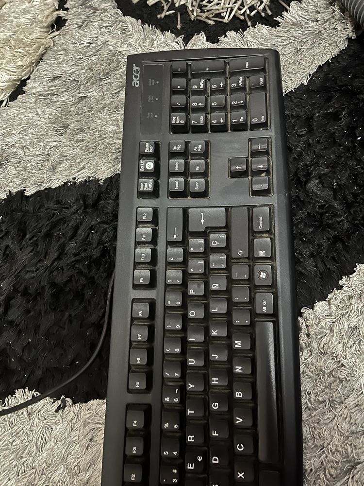 monitor,tastatura si unitate