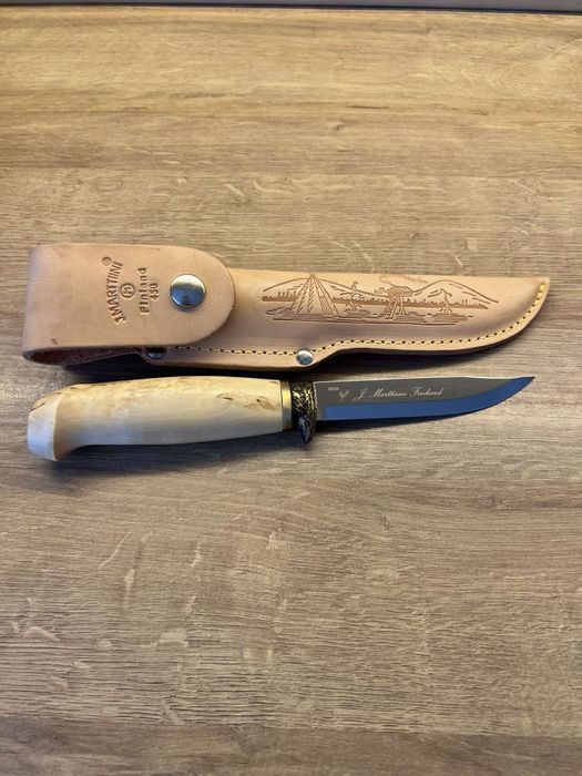 Продавам ловен нож Marttiini