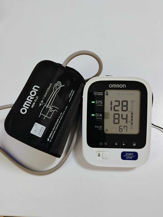 Апарат за кръвно Omron Comfort HEM със зарядно
