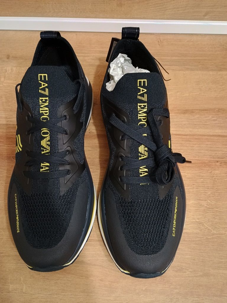 EA7 Emporio Armani.ОРГИНАЛНИ!!!    Номер   44.  43 ,1/3.    42  номера