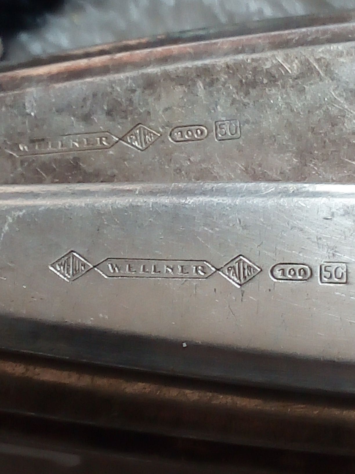 Tacâmuri argintate, vitange