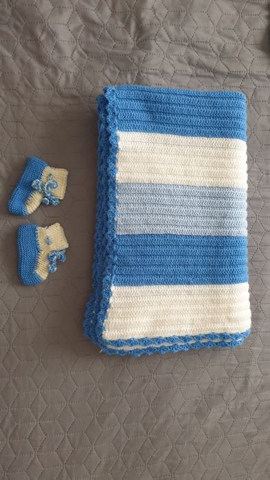 Pătură/paturică tricotata manual bebe si botosi