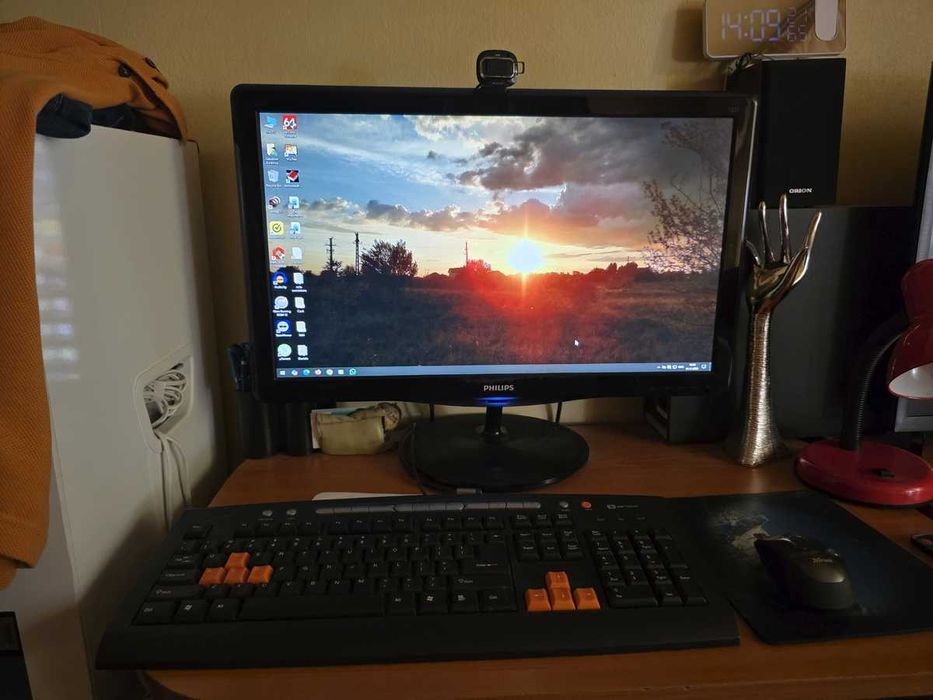 Calculator + monitor, periferice, sistem 5.1 - Intel Core 2 Quad Q6600