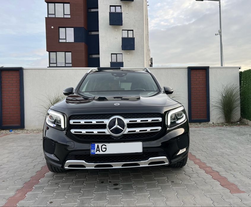 Mercedes GLB 2021 lumini ambientale, lane assist, km reali