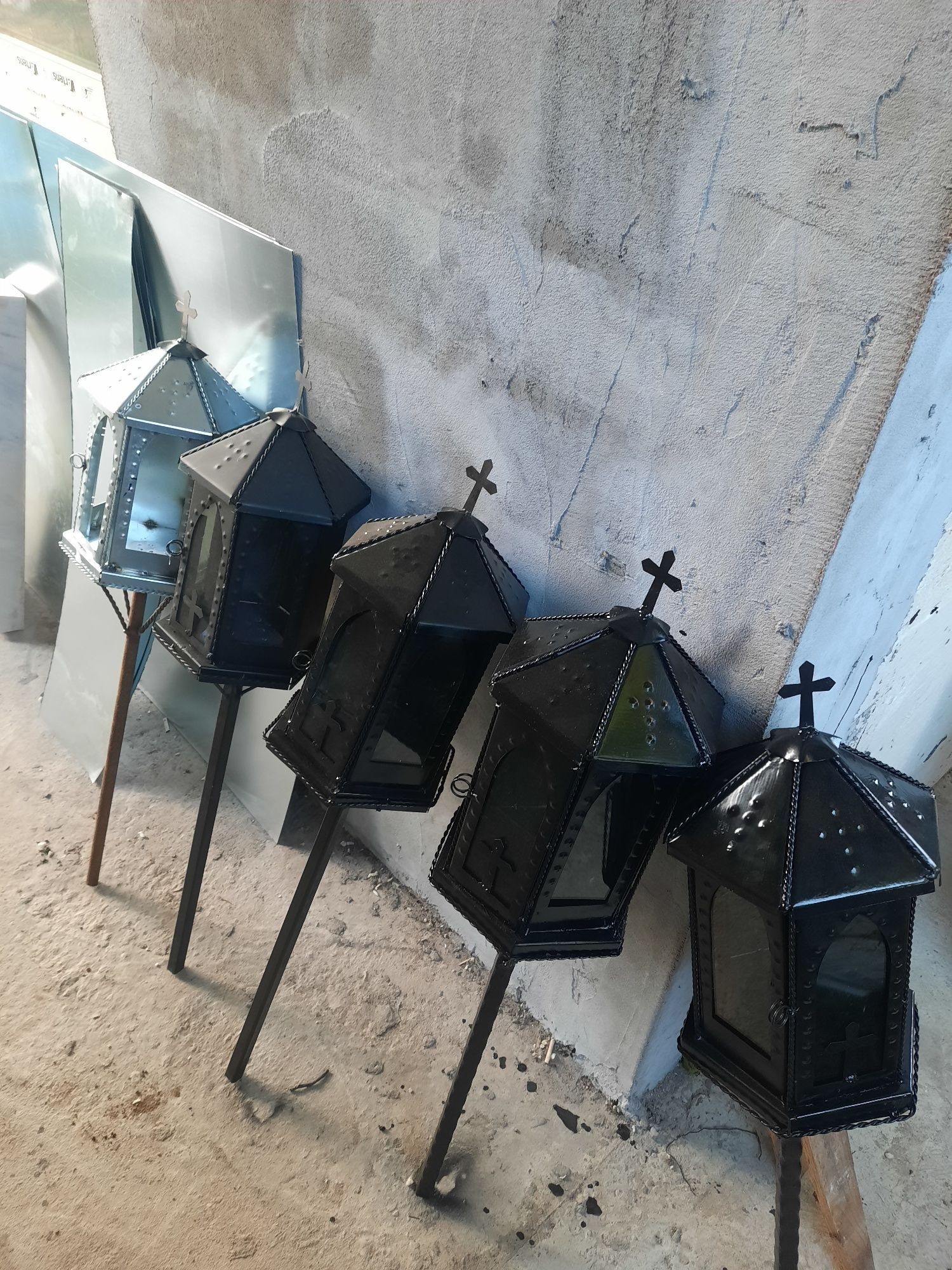 Felinare candelabru metal cu piceor pentru cimitir