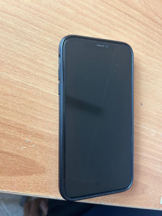 Iphone 11 emkost 83
