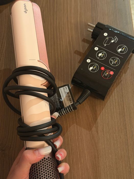 Vând placă Dyson Airstrait încercată doar o singură dată