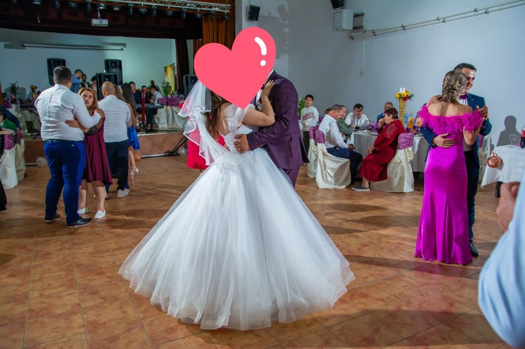 Rochie de mireasă , tip prințesă