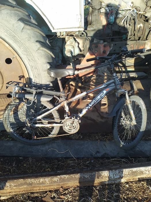 Велосипед б/у рабочий красивый