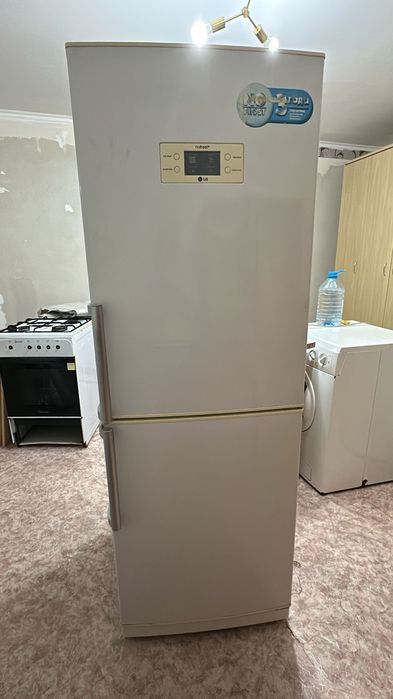 Продам холодильник