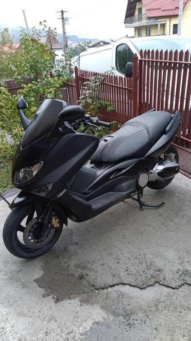 Vindsau dezmembrez doua scutere yamaha tmax 500 carburatie si injectie