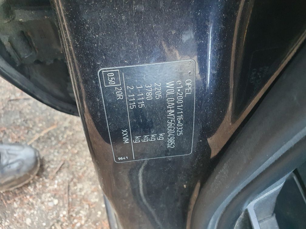 Dezmembrez Opel Zafira B 1.9 diesel 150 cai