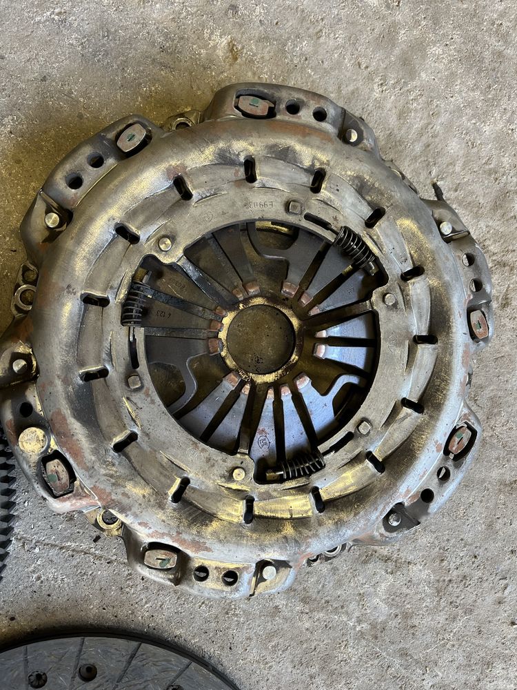 Маховик и съединител Mercedes C180