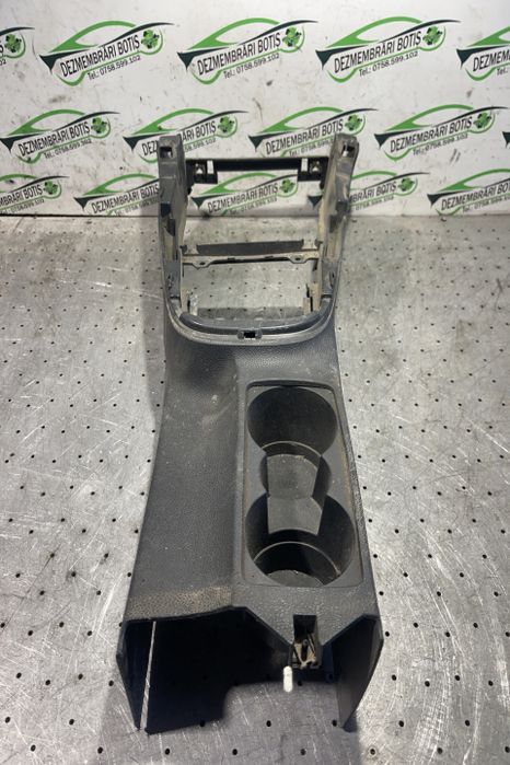 Consola centrala 5K0 863 243 C Volkswagen VW Golf a 6-a generatie