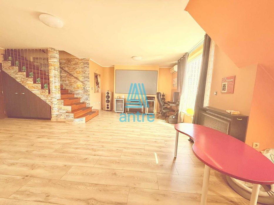 Продава се Тристаен апартамент в София, Витоша - 196 кв.м за 1873 €/кв.м - Снимка #3