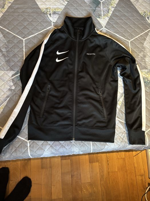 Nike Swoosh горнище