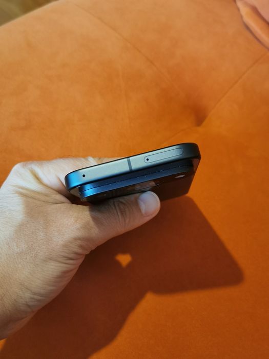 Google Pixel 10 impecabil cu 2900 ron
