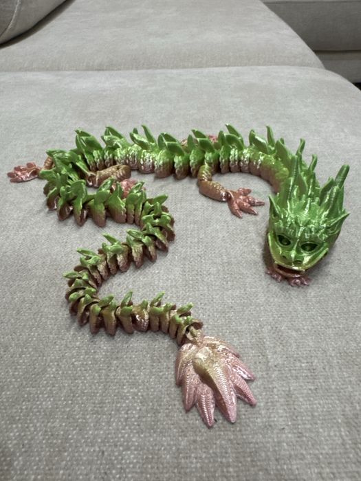 Фигурка фантазийного дракона – уникальный декоративный арт-объект