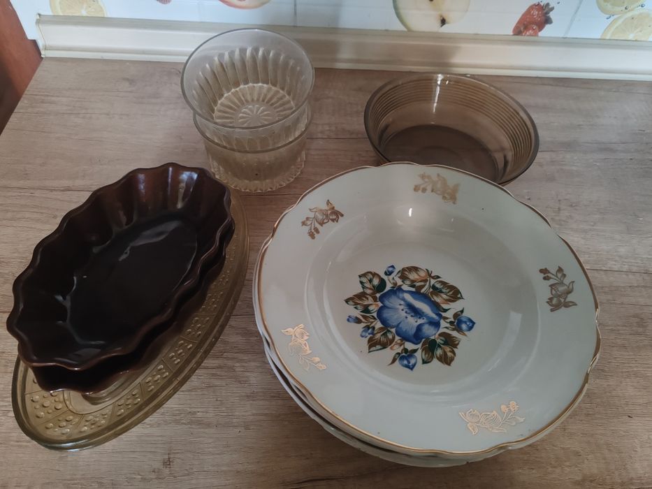 Тарелки, салатники, селедочницы