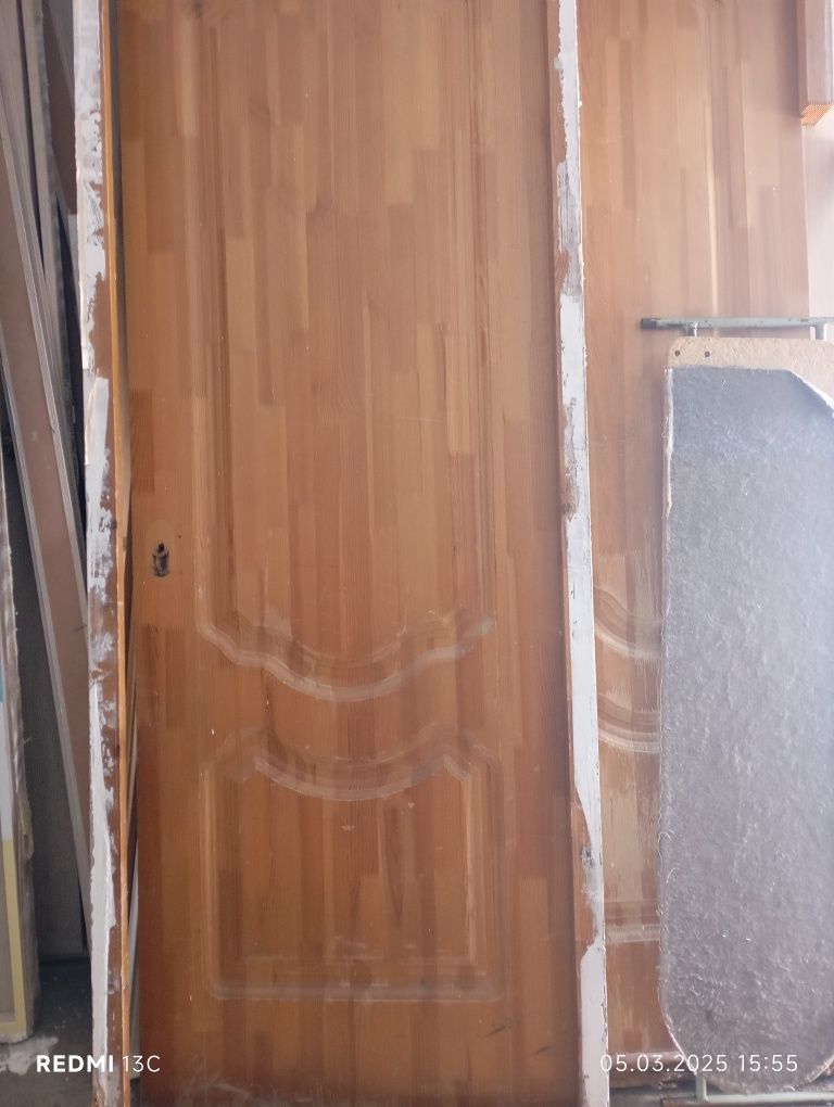 Продам двери б/у