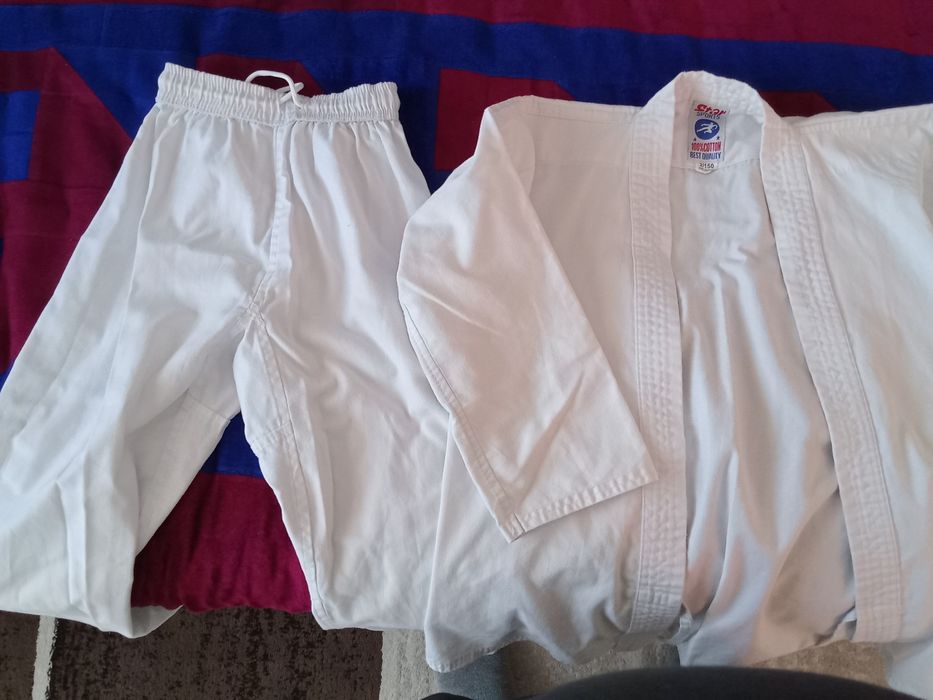 Продам кимоно для каратэ