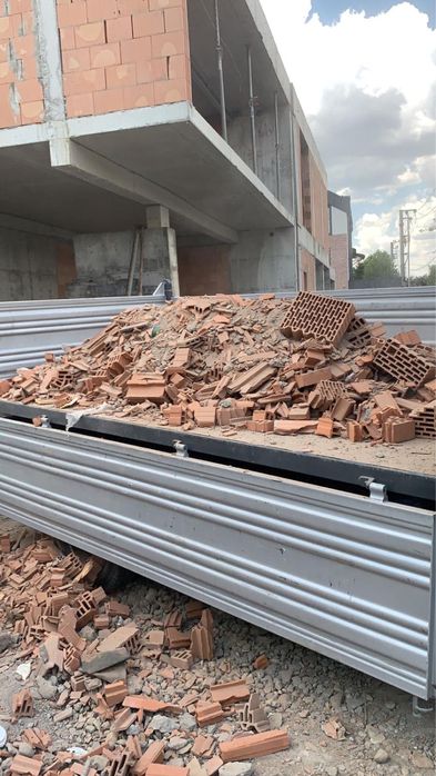 Debarasare moloz / transport materiale de construcții 8lei pe sac