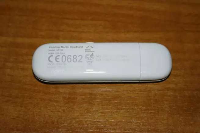 Modem Usb 3G Huawei K3765 liber de retea voce activă