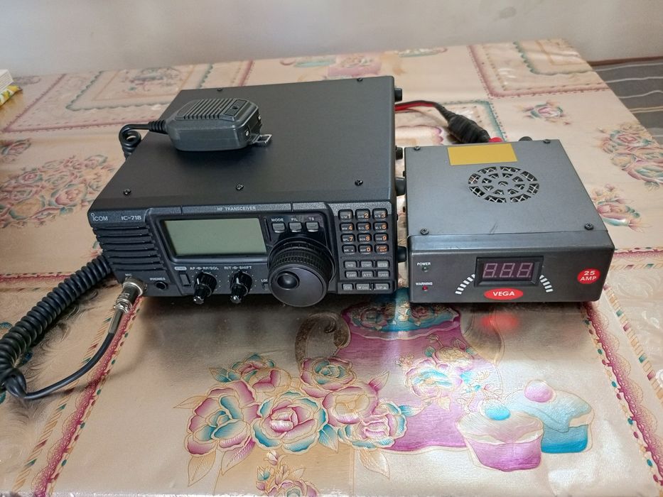 Icom IC-718 HF  transceiver