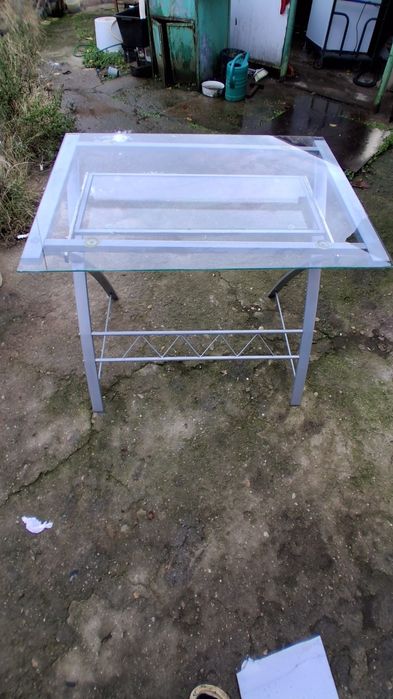 Маса за компютър