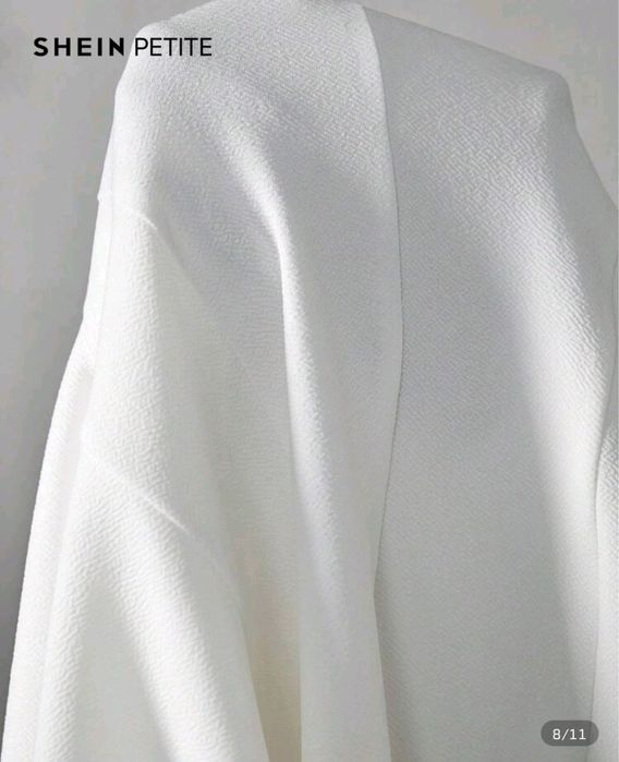 Дамско сако в бяло