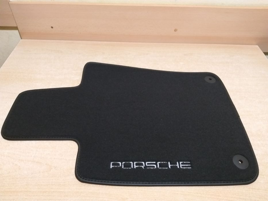 Covorase auto din mocheta dedicate Porsche Panamera S