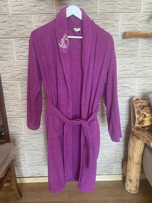 Halat de baie de culoare mov din bumbac buclat
