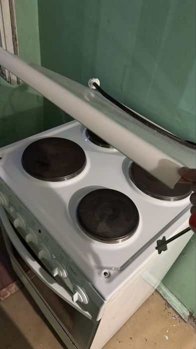 Электроплита 4 конфорки