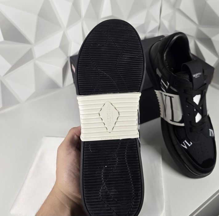 Мъжки обувки VLTN