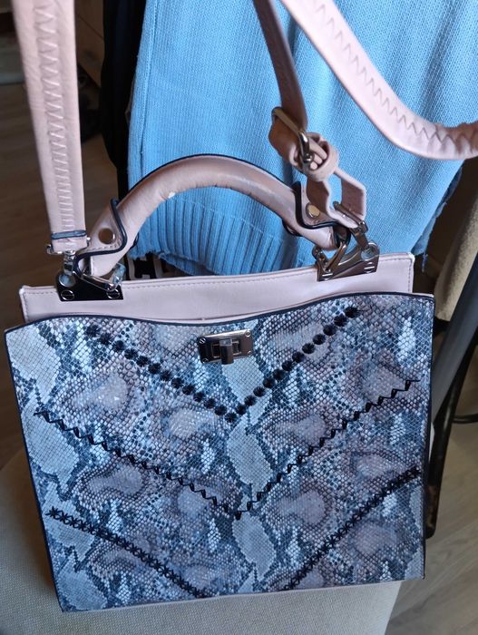 Дамска чанта змииска кожа