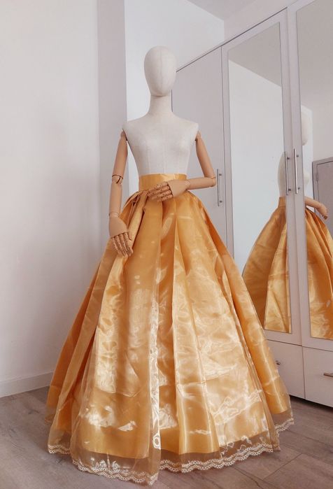 Бална пола в златно с кринолин Органза Сатен Дантела Булчинска рокля