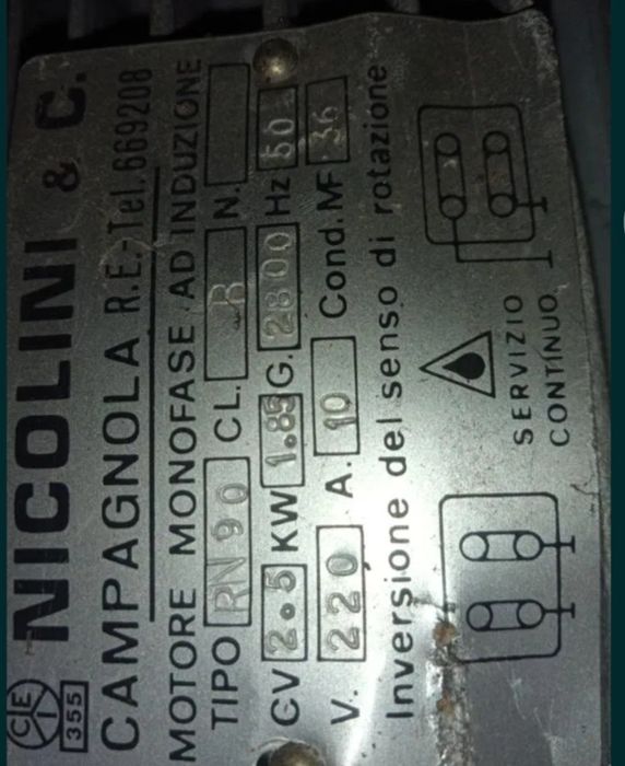 Tocator crengi, frunze